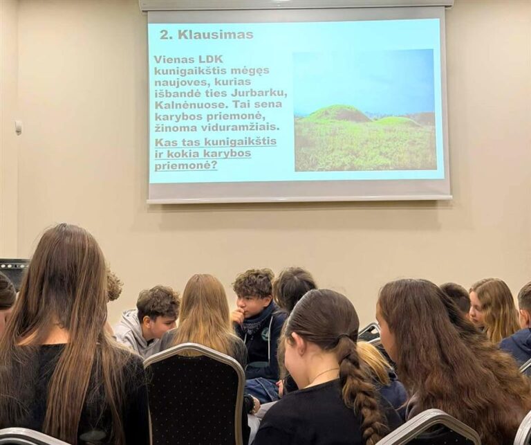 Dalyvavimas Lietuvos kariuomenės dienai skirtoje viktorinoje
